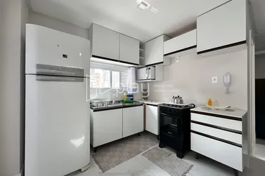 Apartamento &agrave; venda - 86m&sup2; - Meia Praia