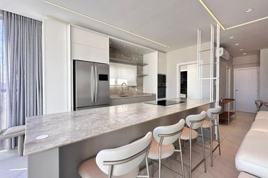 Apartamento &agrave; venda - 1382m&sup2; - Meia Praia
