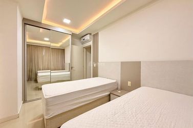 Apartamento &agrave; venda - 202m&sup2; - Meia Praia
