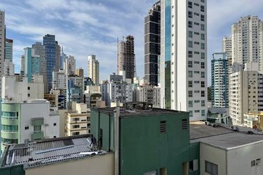 Apartamento &agrave; venda - 128m&sup2; - Centro