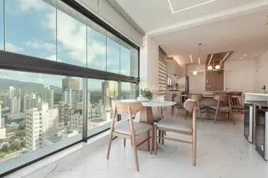 Apartamento &agrave; venda - 114m&sup2; - Meia Praia