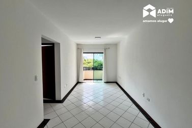 Apartamento para alugar - 60m&sup2; - Centro