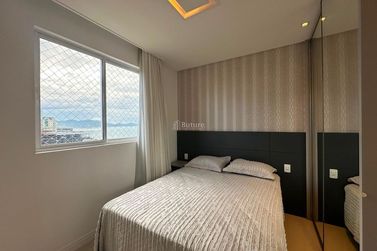 Apartamento &agrave; venda - 167m&sup2; - Meia Praia