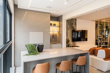 Apartamento &agrave; venda - 168m&sup2; - Meia Praia