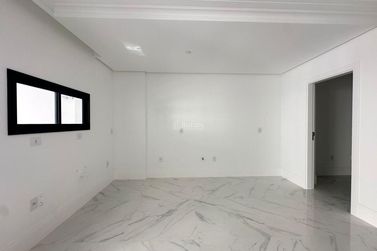 Apartamento &agrave; venda - 185m&sup2; - Meia Praia