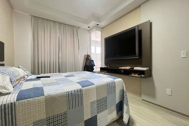 Apartamento &agrave; venda - 171m&sup2; - Meia Praia