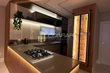 Apartamento &agrave; venda - 140m&sup2; - Centro
