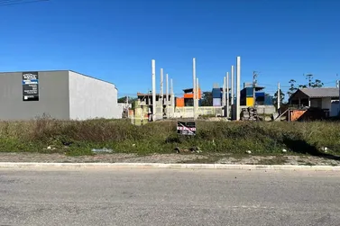 Terreno &agrave; venda - 200m&sup2; - Morretes