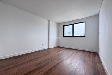 Apartamento &agrave; venda - 170m&sup2; - Centro