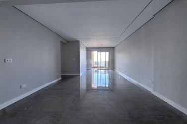 Apartamento &agrave; venda - 145m&sup2; - Barra Sul