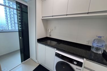 Apartamento &agrave; venda - 135m&sup2; - Meia Praia