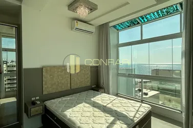 Apartamento &agrave; venda - 131m&sup2; - Meia Praia