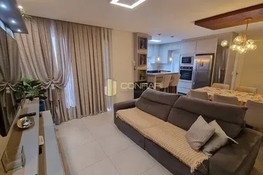 Apartamento &agrave; venda - 120m&sup2; - Meia Praia