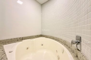 Apartamento &agrave; venda - 220m&sup2; - Meia Praia