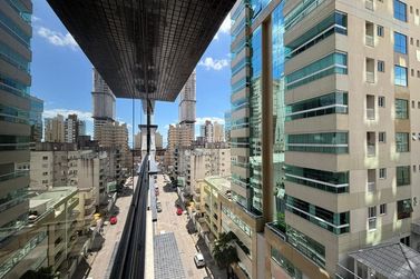 Apartamento &agrave; venda - 177m&sup2; - Meia Praia
