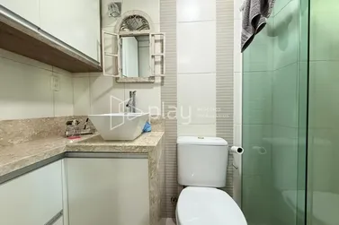 Apartamento &agrave; venda - 85m&sup2; - Meia Praia