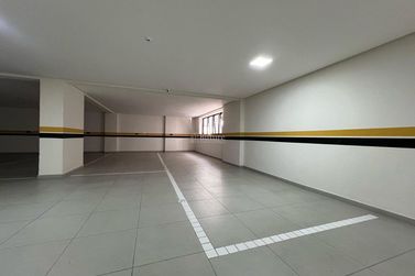 Apartamento &agrave; venda - 129m&sup2; - Meia Praia
