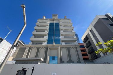 Apartamento &agrave; venda - 129m&sup2; - Meia Praia