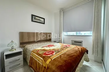 Apartamento &agrave; venda - 107m&sup2; - Meia Praia