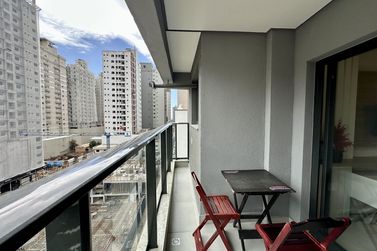 Apartamento &agrave; venda - 70m&sup2; - Meia Praia