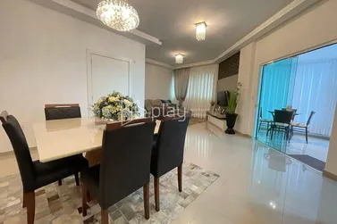 Apartamento &agrave; venda - 130m&sup2; - Meia Praia