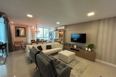 Apartamento &agrave; venda - Meia Praia