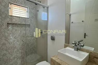 Casa &agrave; venda - 340m&sup2; - Meia Praia