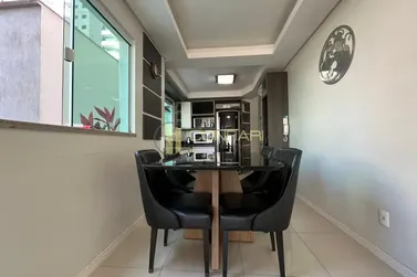 Apartamento &agrave; venda - 160m&sup2; - Meia Praia