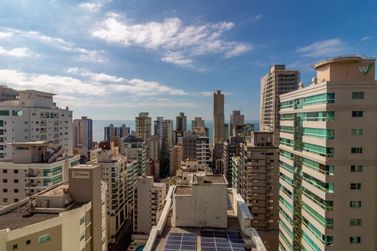 Apartamento para alugar - 148m&sup2; - Meia Praia
