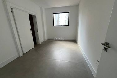 Apartamento &agrave; venda - Meia Praia