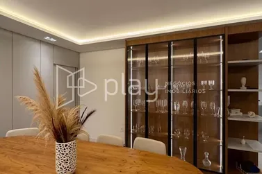 Apartamento &agrave; venda - 145m&sup2; - Meia Praia