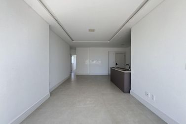Apartamento &agrave; venda - 129m&sup2; - Meia Praia