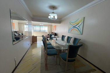 Apartamento para alugar - 228m&sup2; - Centro