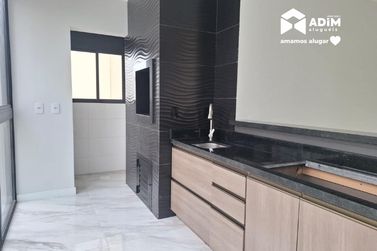 Apartamento para alugar - 110m&sup2; - Meia Praia