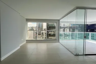 Apartamento &agrave; venda - 160m&sup2; - Meia Praia