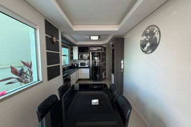 Apartamento &agrave; venda - 160m&sup2; - Meia Praia