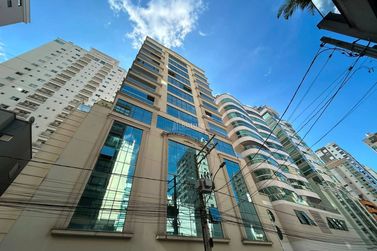 Apartamento &agrave; venda - Meia Praia