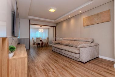 Apartamento &agrave; venda - 182m&sup2; - Pioneiros