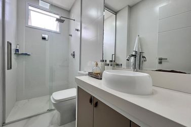 Apartamento &agrave; venda - 198m&sup2; - Meia Praia