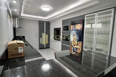 Apartamento &agrave; venda - 117m&sup2; - Meia Praia