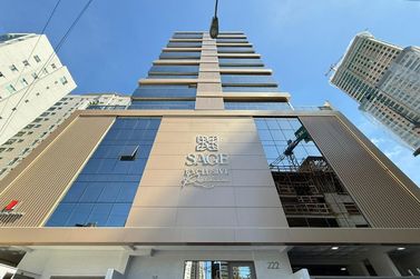 Apartamento &agrave; venda - 105m&sup2; - Centro