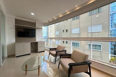 Apartamento &agrave; venda - 167m&sup2; - Meia Praia