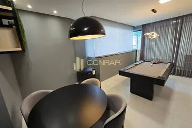 Apartamento &agrave; venda - 105m&sup2; - Meia Praia
