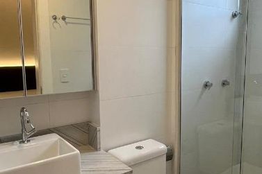 Apartamento para alugar - 121m&sup2; - Meia Praia