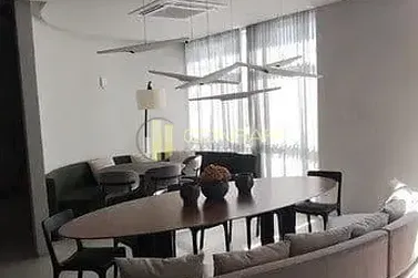 Apartamento &agrave; venda - 128m&sup2; - Meia Praia