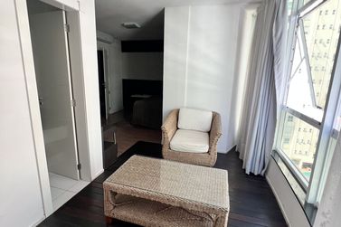 Apartamento &agrave; venda - 226m&sup2; - Meia Praia