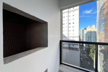 Apartamento &agrave; venda - 132m&sup2; - Meia Praia