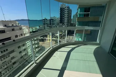 Apartamento &agrave; venda - 121m&sup2; - Meia Praia