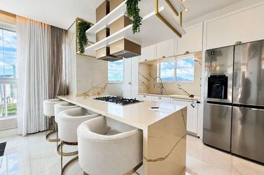 Apartamento &agrave; venda - 220m&sup2; - Centro