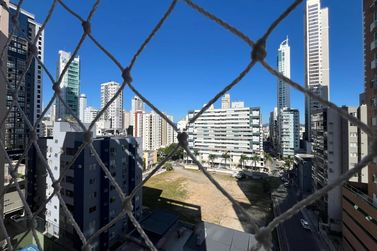Apartamento para alugar - 228m&sup2; - Centro